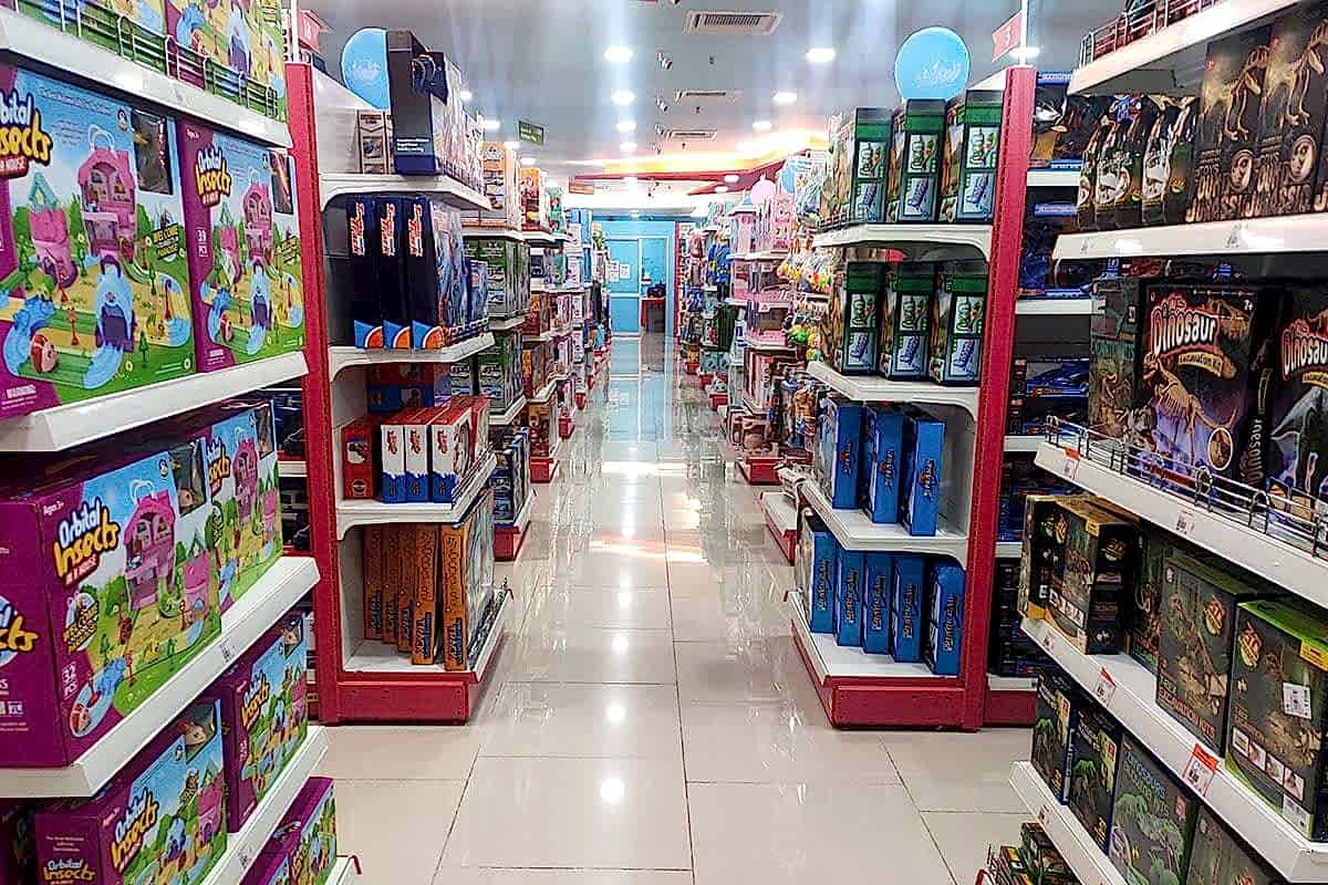 Oyuncak Mağazası Raf Sistemleri