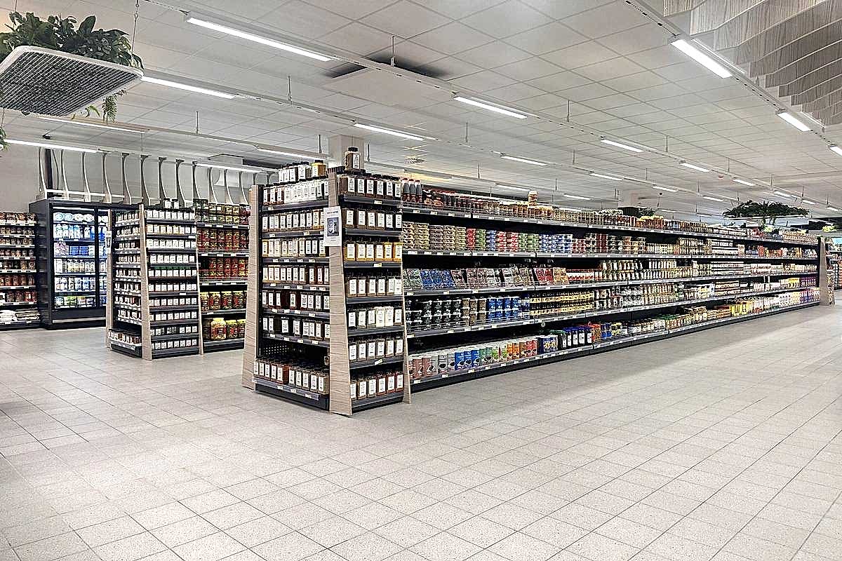 Market Rafı Seçerken Nele...